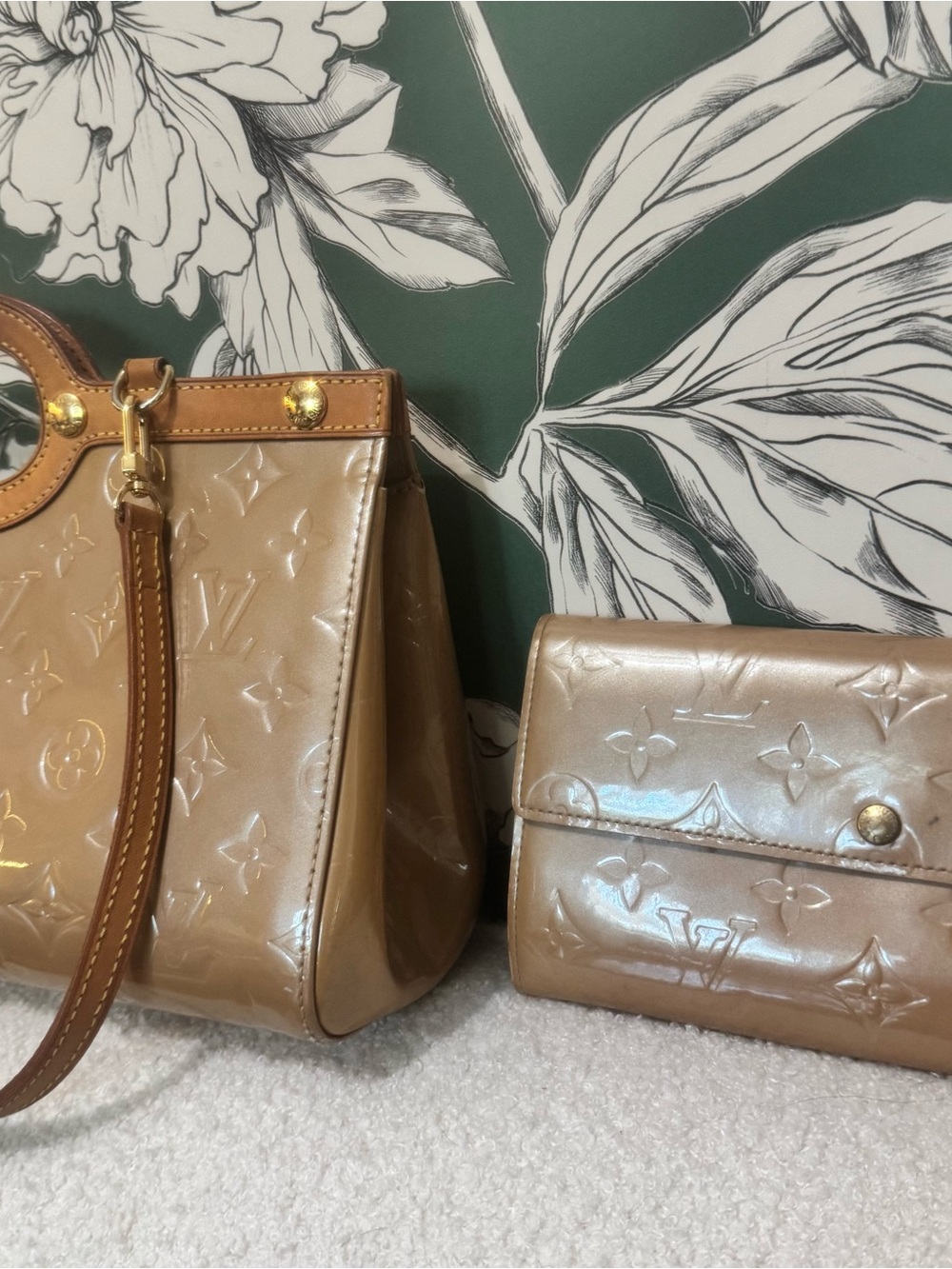 Louis Vuitton Vernis Roxbury with Detachable Shoulder Strap Authentic - Picture 16 of 16